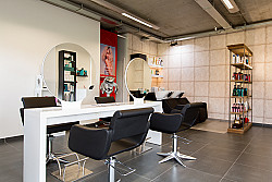 Nieuwpoort-Bad  - Instapklaar kapsalon / handelspand op toplocatie