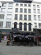 Antwerpen - Handelspand op de Grote Markt te koop