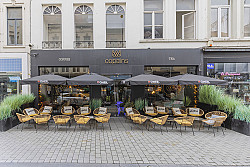 Kortrijk - Instapklare lounge-, tapas- en koffiebar over te nemen in centrum