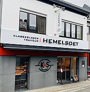 Evergem - Kluizen - Modern, multifunctioneel handelspand in dorpskern met winkel, atelier, koelruimtes & ruime parking (350 m² atelier + 1400m2 terrein)