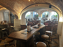 Brugge - Kelderbar over te nemen - Cellar bar for sale