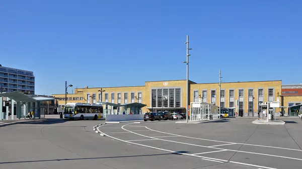 1772850630-Brugge_Stationsplein_R01