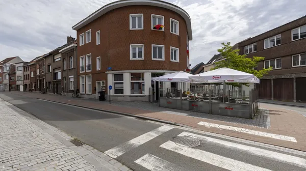 Lr kapelstraat 1 2850 boom 002