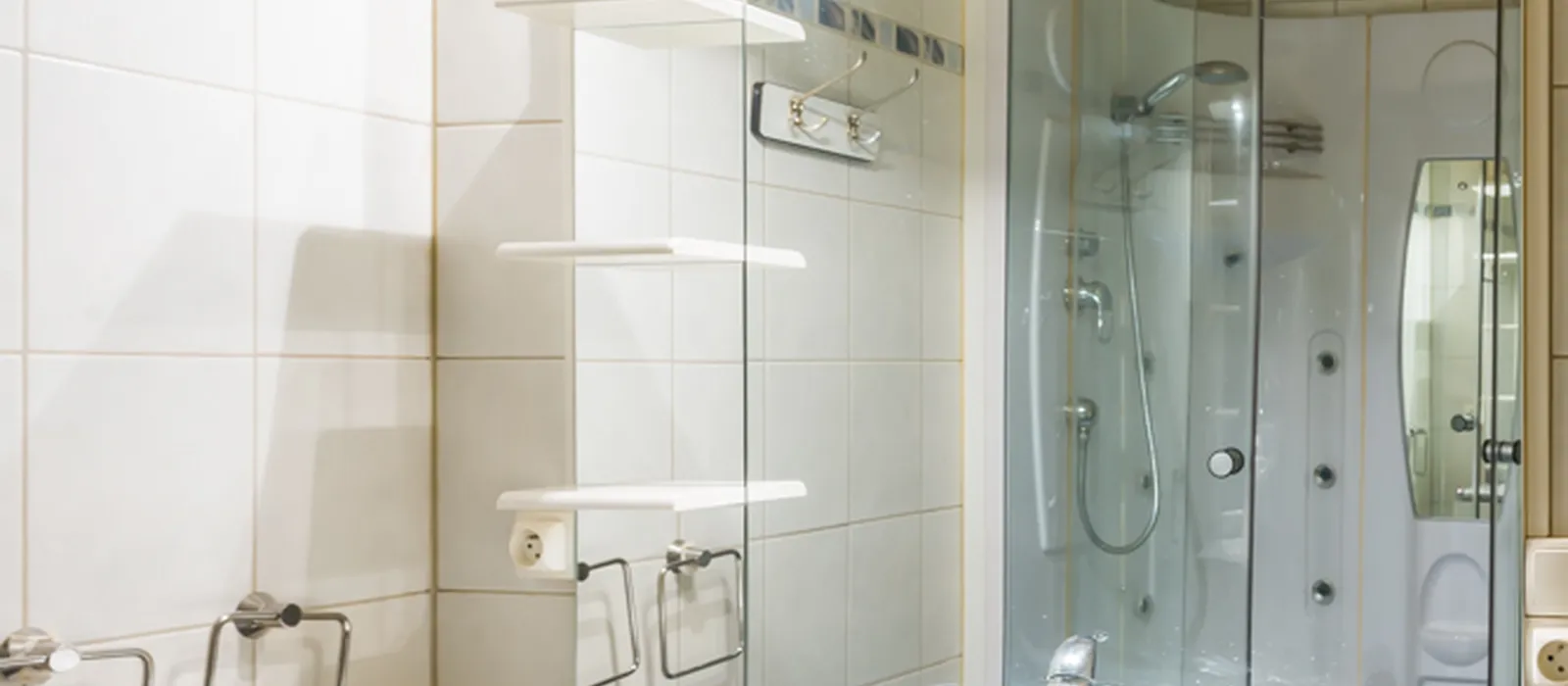 1679307931-05F-bovenwoning-badkamer-2