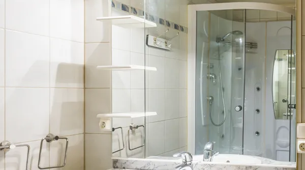 1679307931-05F-bovenwoning-badkamer-2