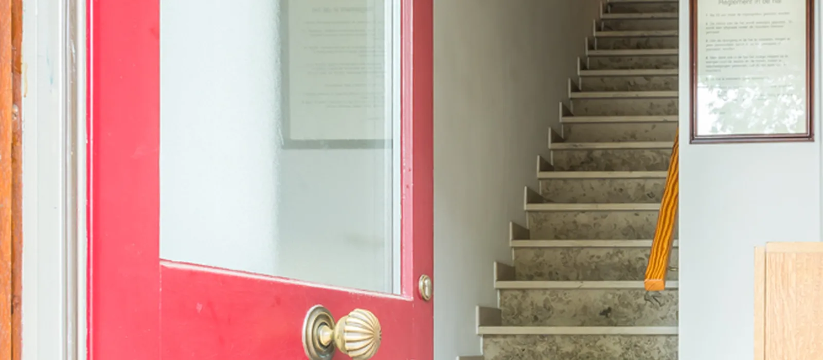 1679307932-07-ingang-en-trappen-appartementen-1