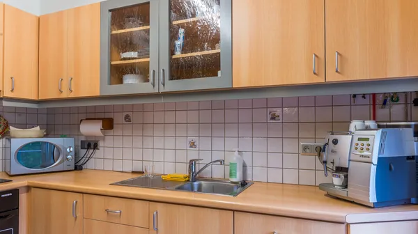 1679307945-10B-apartement-III-keuken-4
