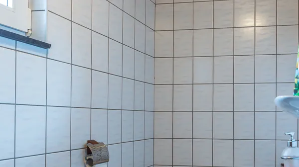 1679307945-10C-apartement-III-toilet