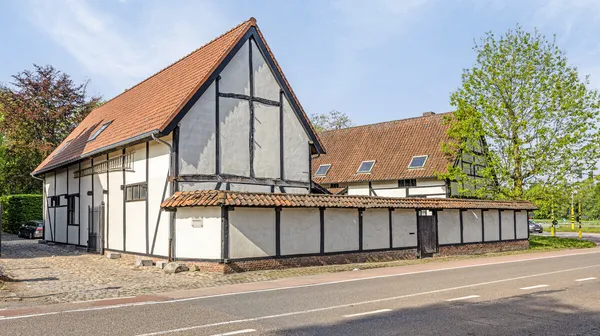 1748960632-Grendelbaan32Diepenbeek01