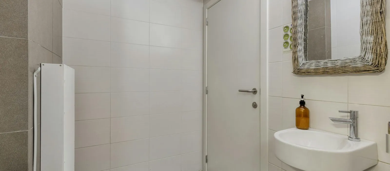 1770023077-image3043467