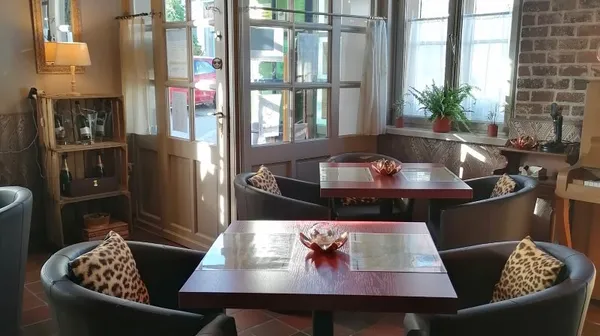 1770298640-restaurant-1