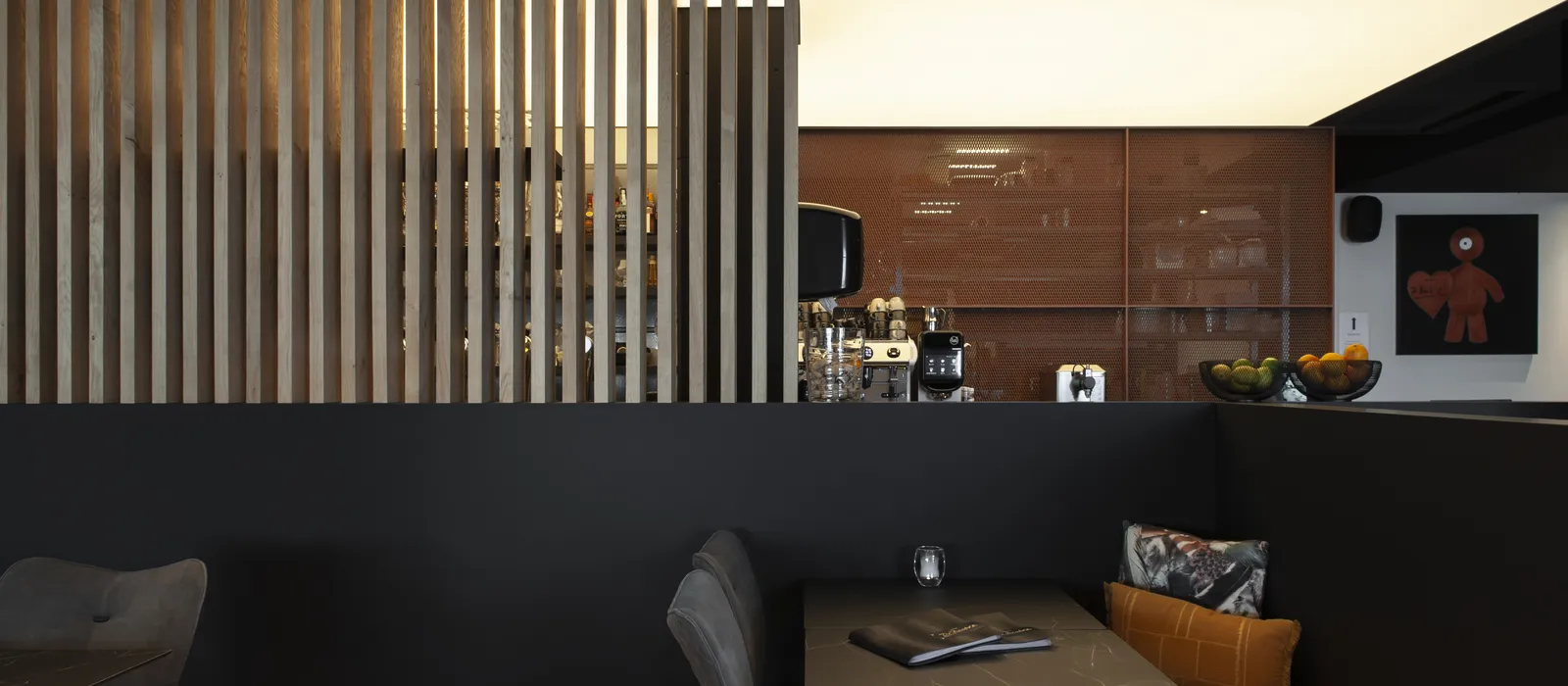 1758786349-BISTRO_FRANKYS_20210624_30