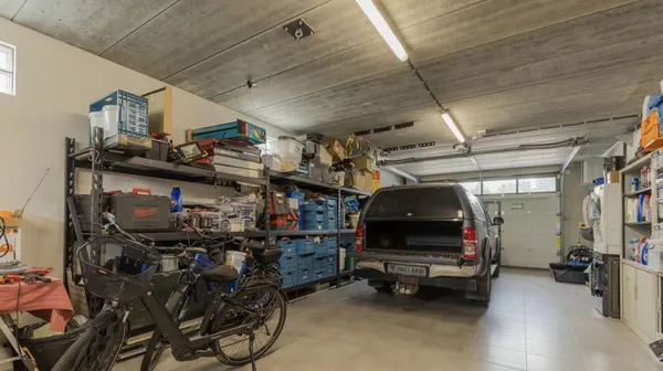 1775931000-IMG_0432