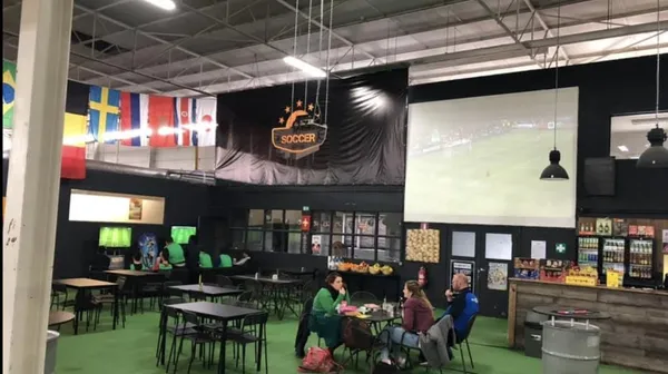 Arenapub3cafeteria