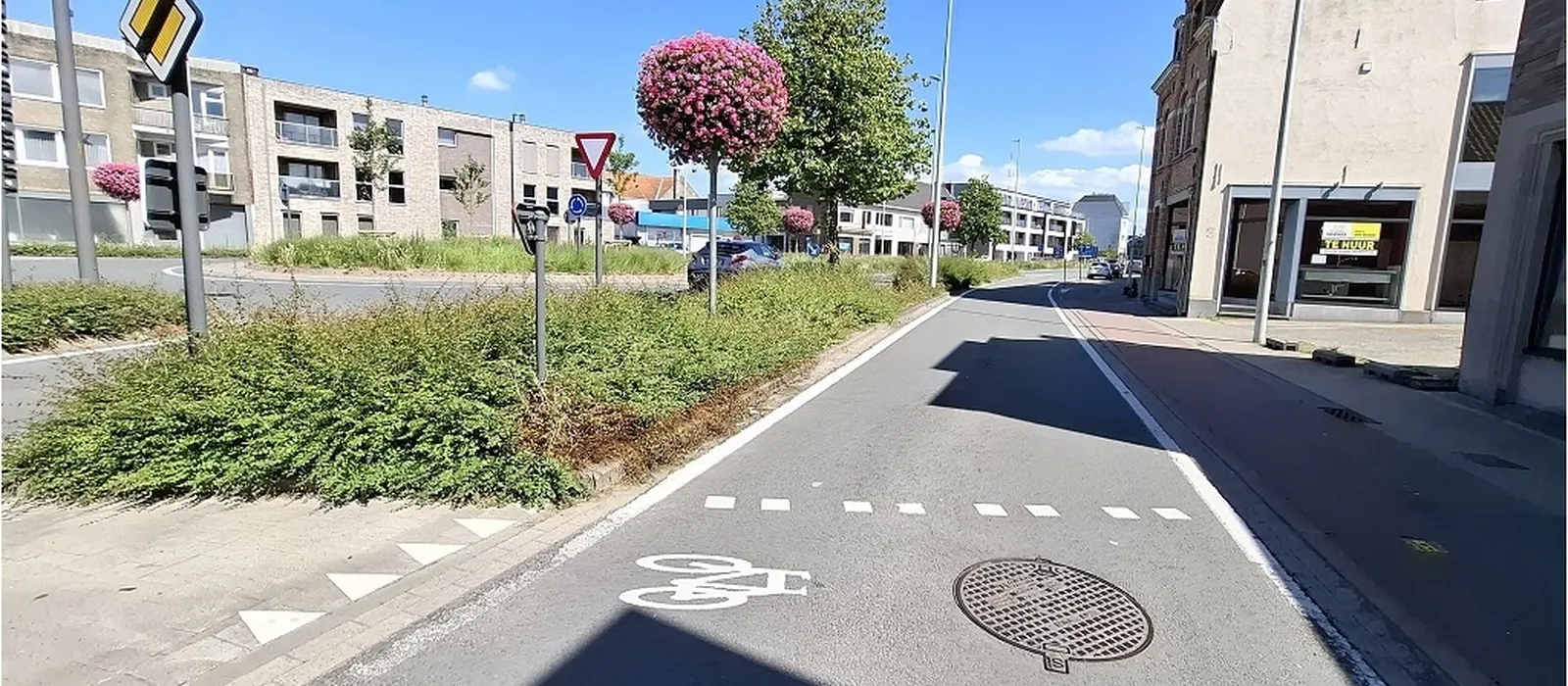 1755204710-I9150512_lg