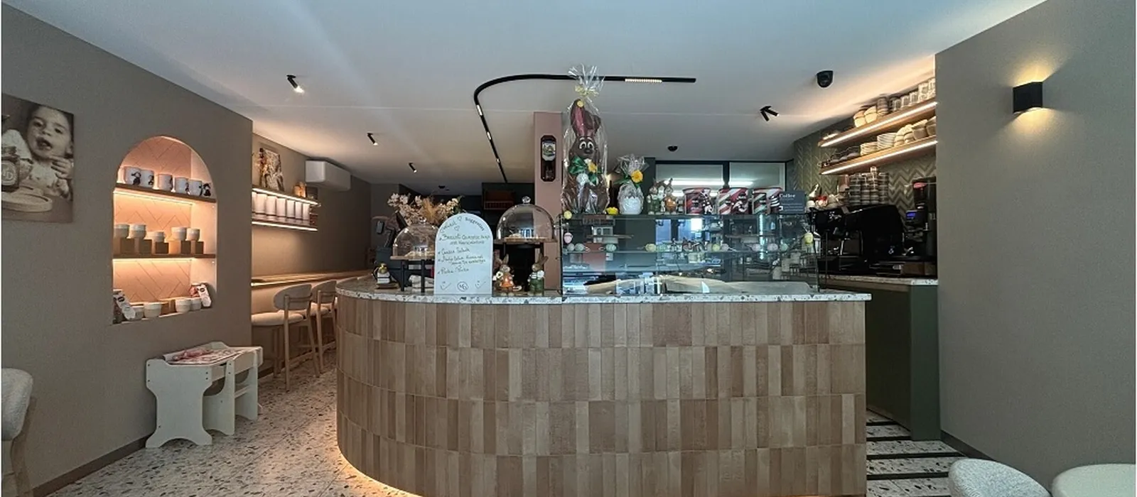 1774369140-I025704_lg