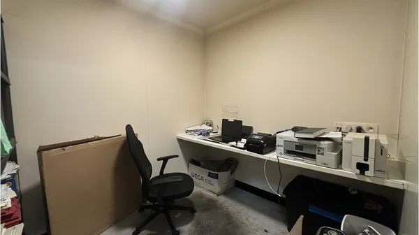 1778860995-I024609_lg