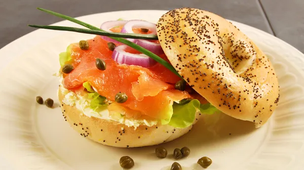1768481348-smoked-salmon-bagel-sandwich